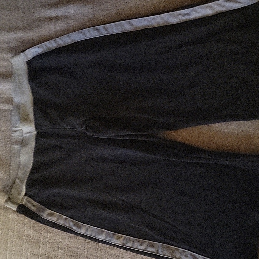 Women's Casual Sports Wear 2pc. Set - Picture 3 of 5